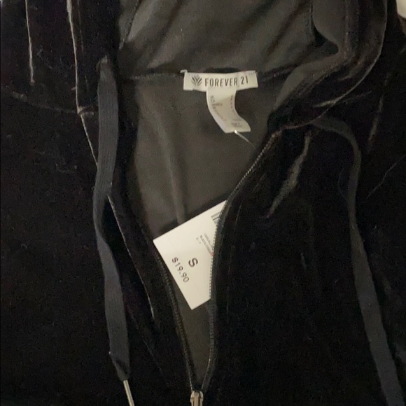 Never worn before crop jacket! - Picture 3 of 4